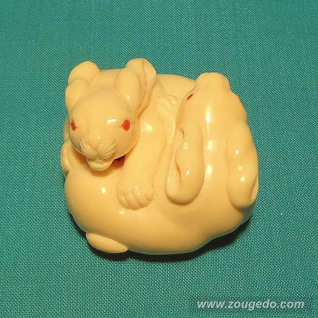 【本象牙】二匹の兎