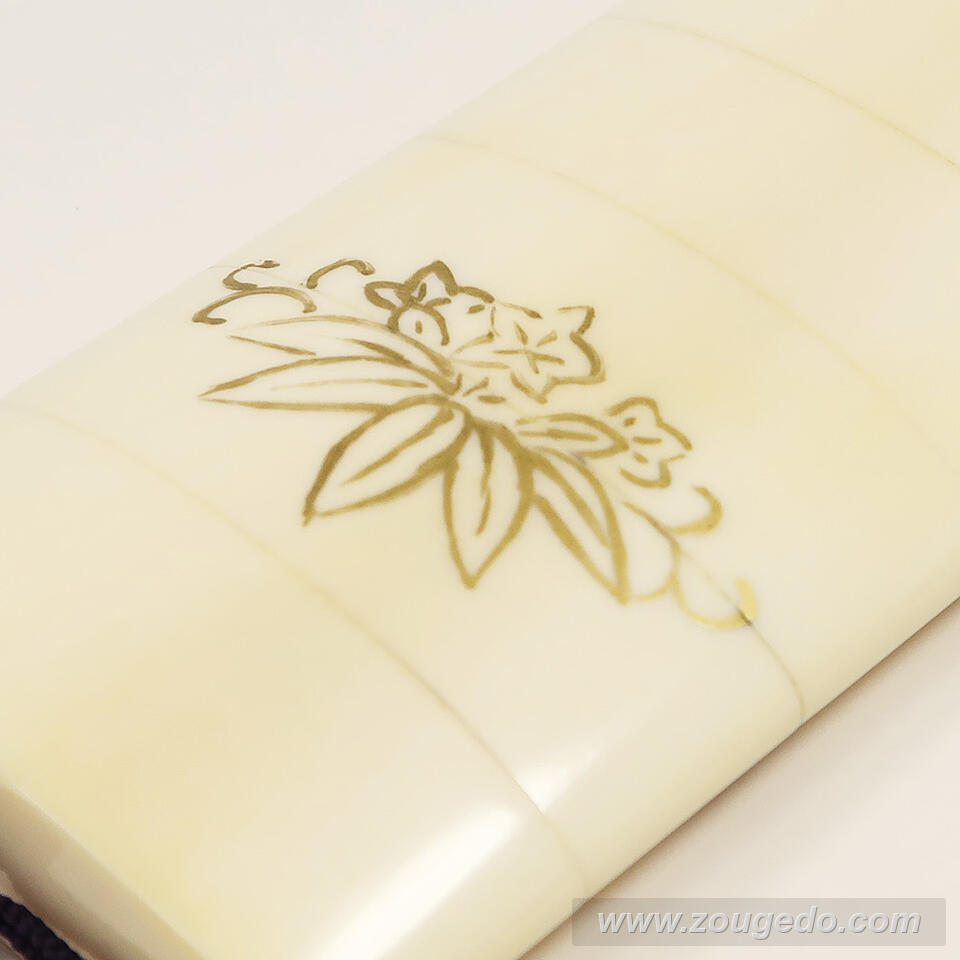 【本象牙】細型印籠（ささりんどう）